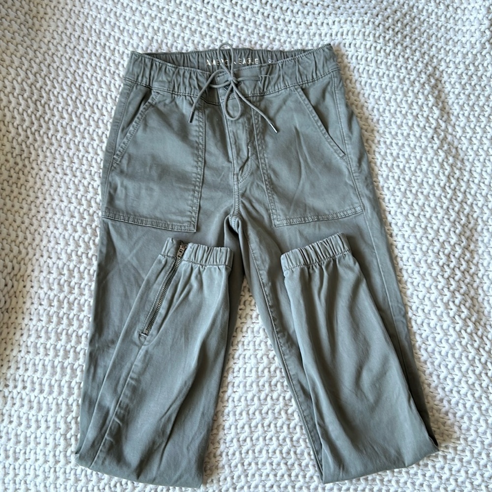 American Eagle jogging pants